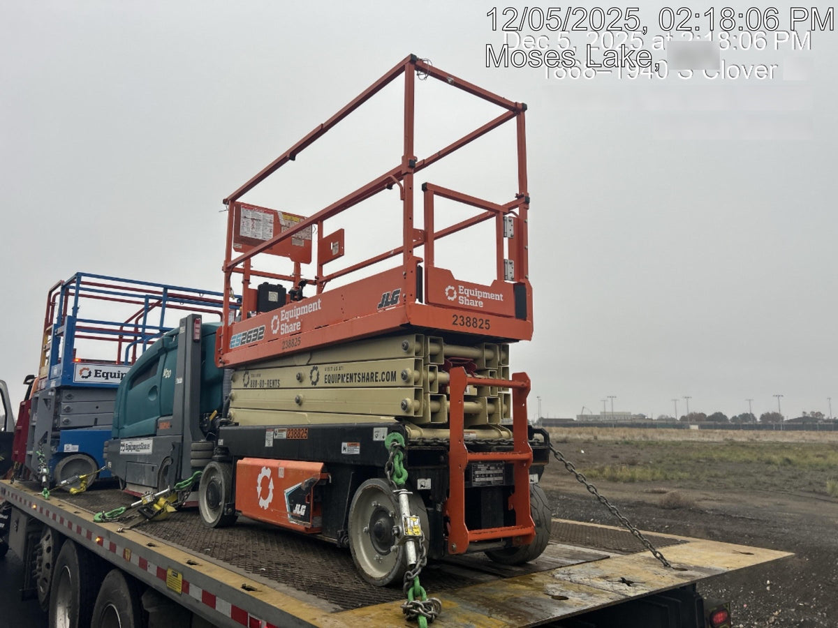 2022 JLG ES2632