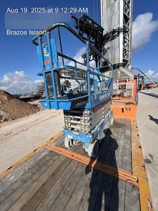 2018 Genie GS-3232 Genie GS3232 Lift w/Folding Rails and Swing Gate