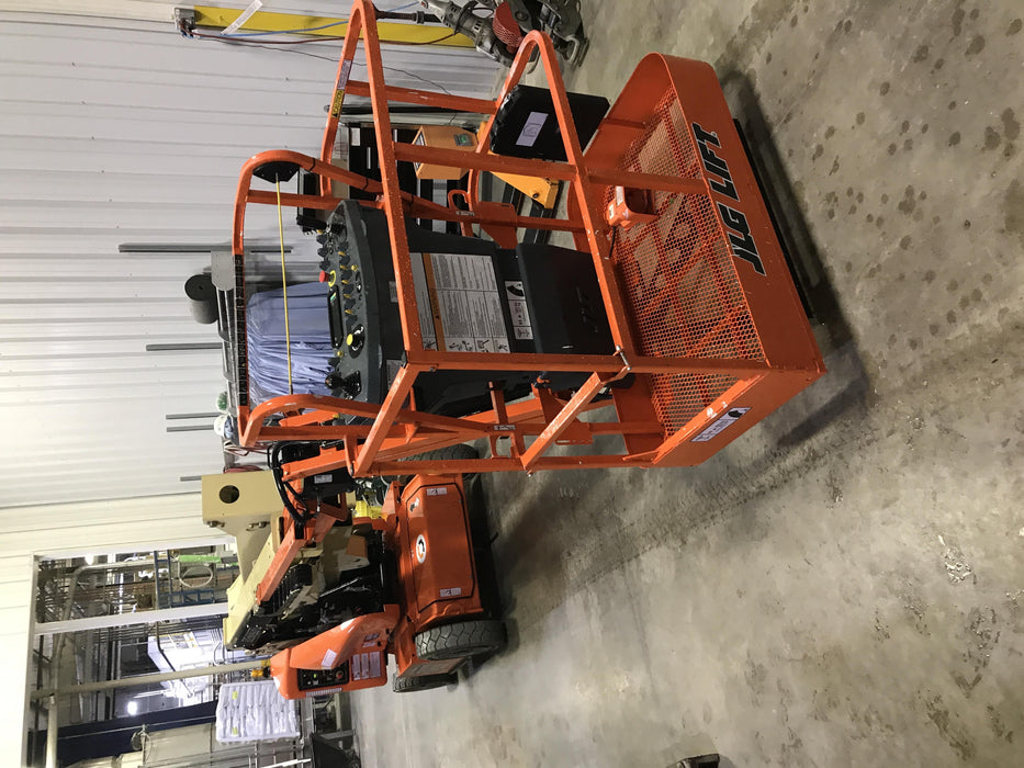 2019 JLG E400AJPN