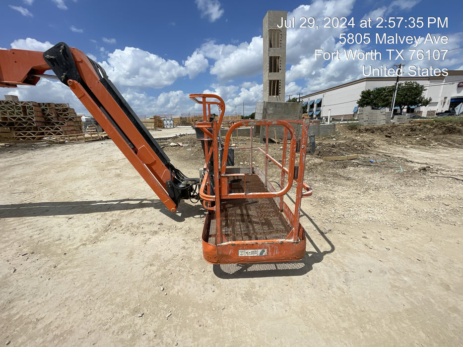2016 JLG 660SJ