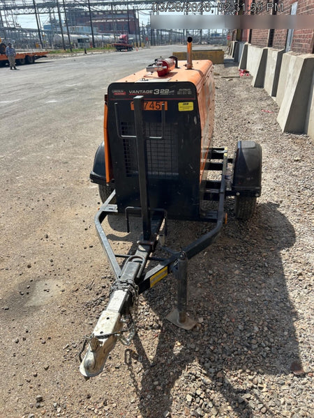 2021 Lincoln Electric Vantage 322 Vantage 322 Ready Pak 3 w/ Decals, ORANGE (includes trailer, cable rack, fender light kit) NO Telematics