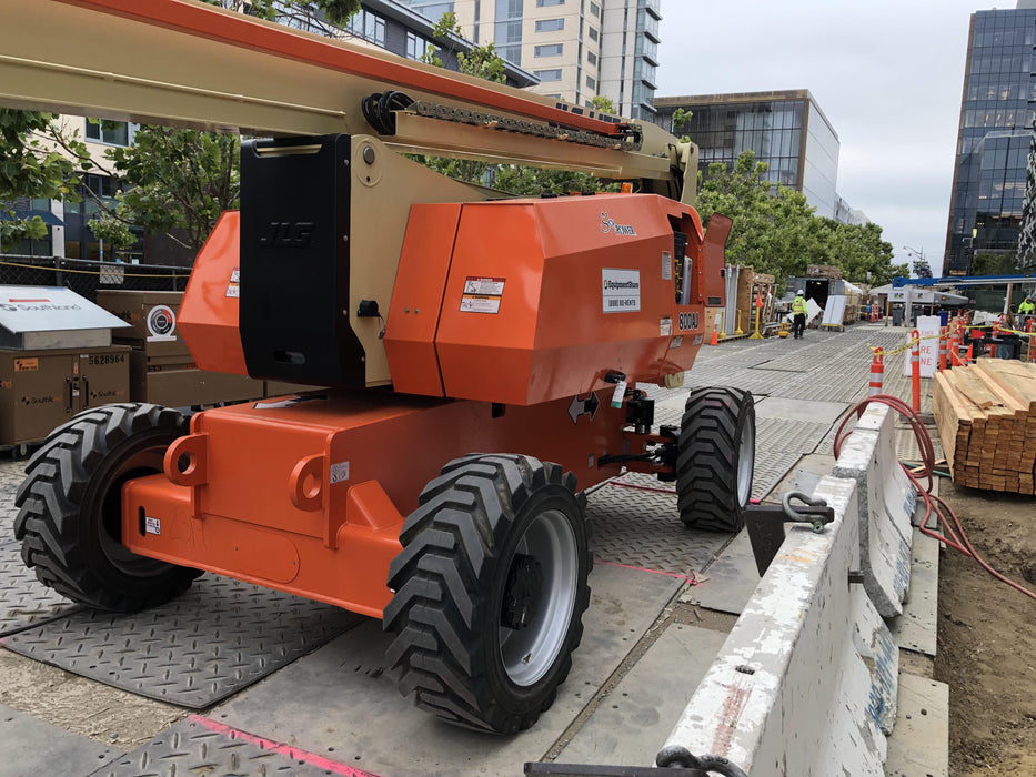 2020 JLG 800AJ