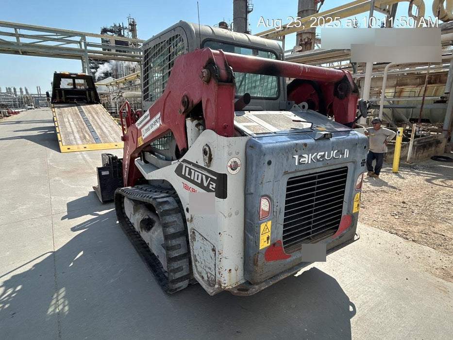 2019 Takeuchi TL10V2-CR Cab/Heat/AC, Rubber Tracks, Backup Alarm, Front & rear working Lights, Auxiliary Hydraulics, 2 Speed Travel, Engine Monitoring System, Hydraulic universal quick hitch w/76" HD smooth dirt bucket with bolt-on edge, 20.3 cubic feet capacity, 48" Pallet forks and frame
