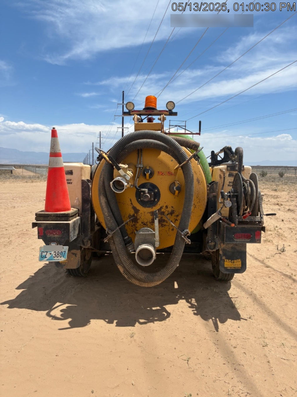 2020 Vac-Tron LP573XDT Tier 4 Kohler Diesel Engine, 500 Gallon Debris Tank w/ Hydraulic Tilt, two (2) 100 Gallon Water Tanks, Low Profile Torsion Axles (12,000 GVWR), Manual Jack Trailer