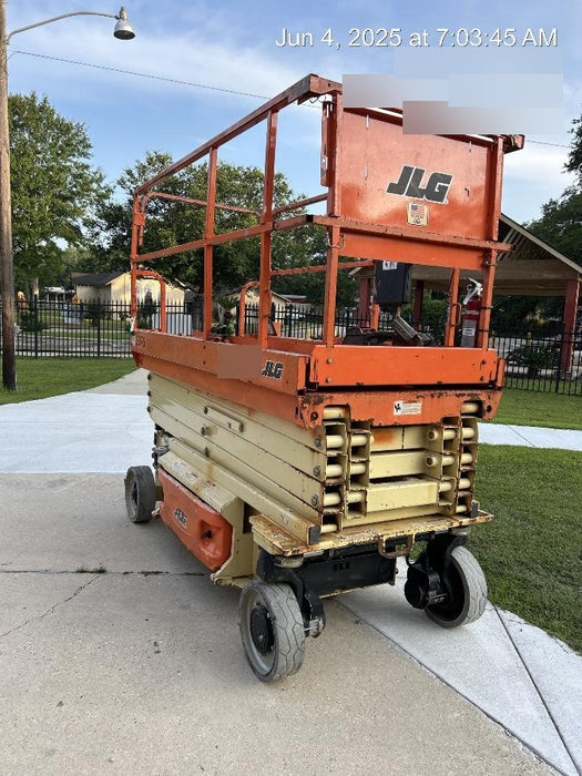 2016 JLG 3246ES