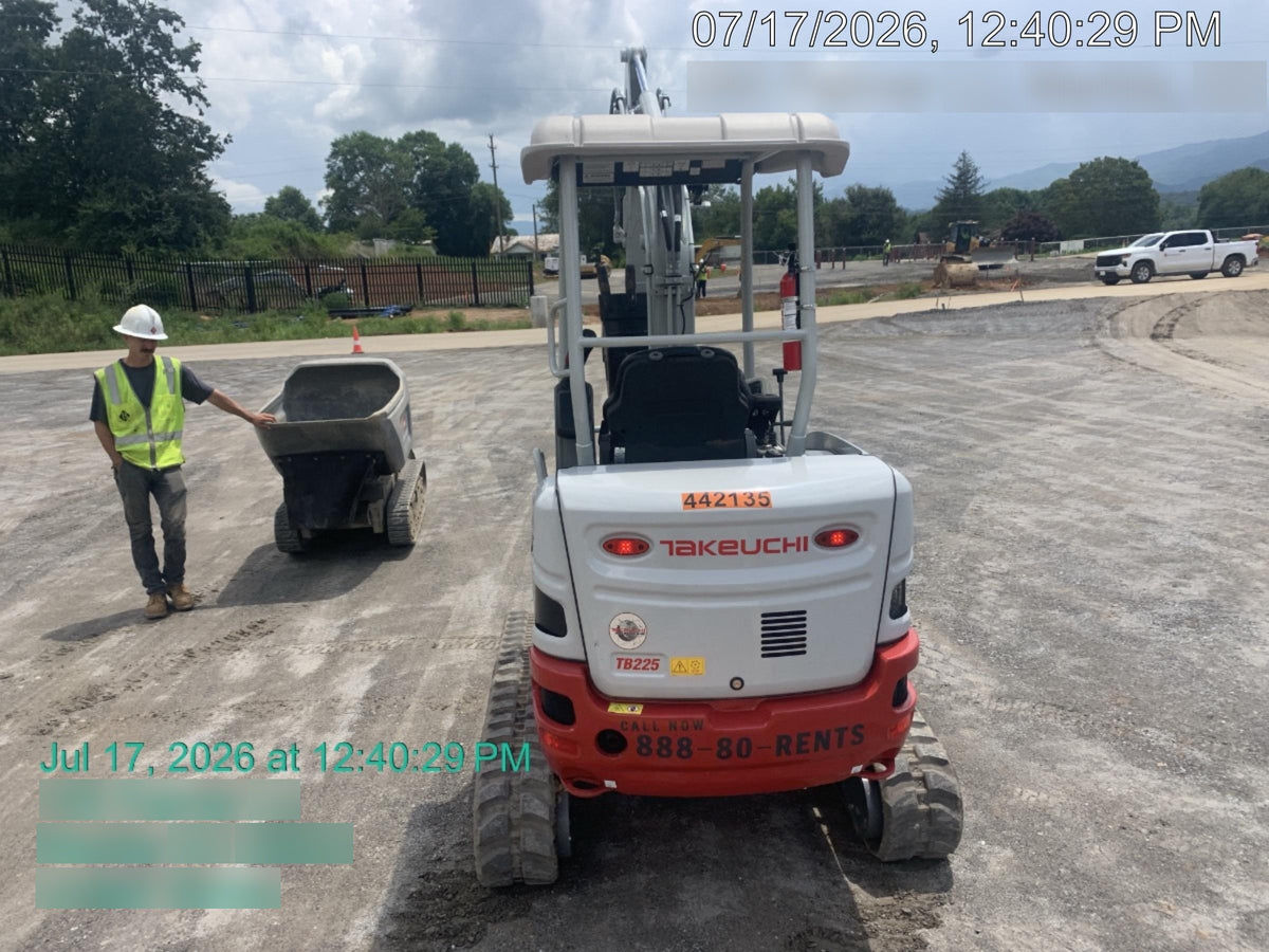 2023 TAKEUCHI TB225R