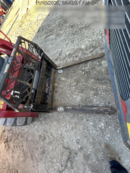 2024 PALADIN 48" Pallet Forks - Paladin