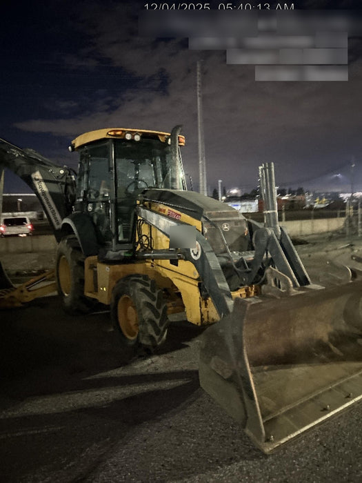 2019 John Deere 410L 4WD, CAB/HVAC, Standard Dipperstick, ISO Controls, Rear Aux Hydraulics, Manual QC w/1.5 Yd Bucket w/Forks, 24" Bucket