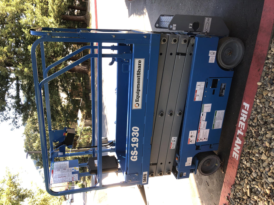 2019 Genie GS-1930 Half Height Swing Gate, 800W Inverter