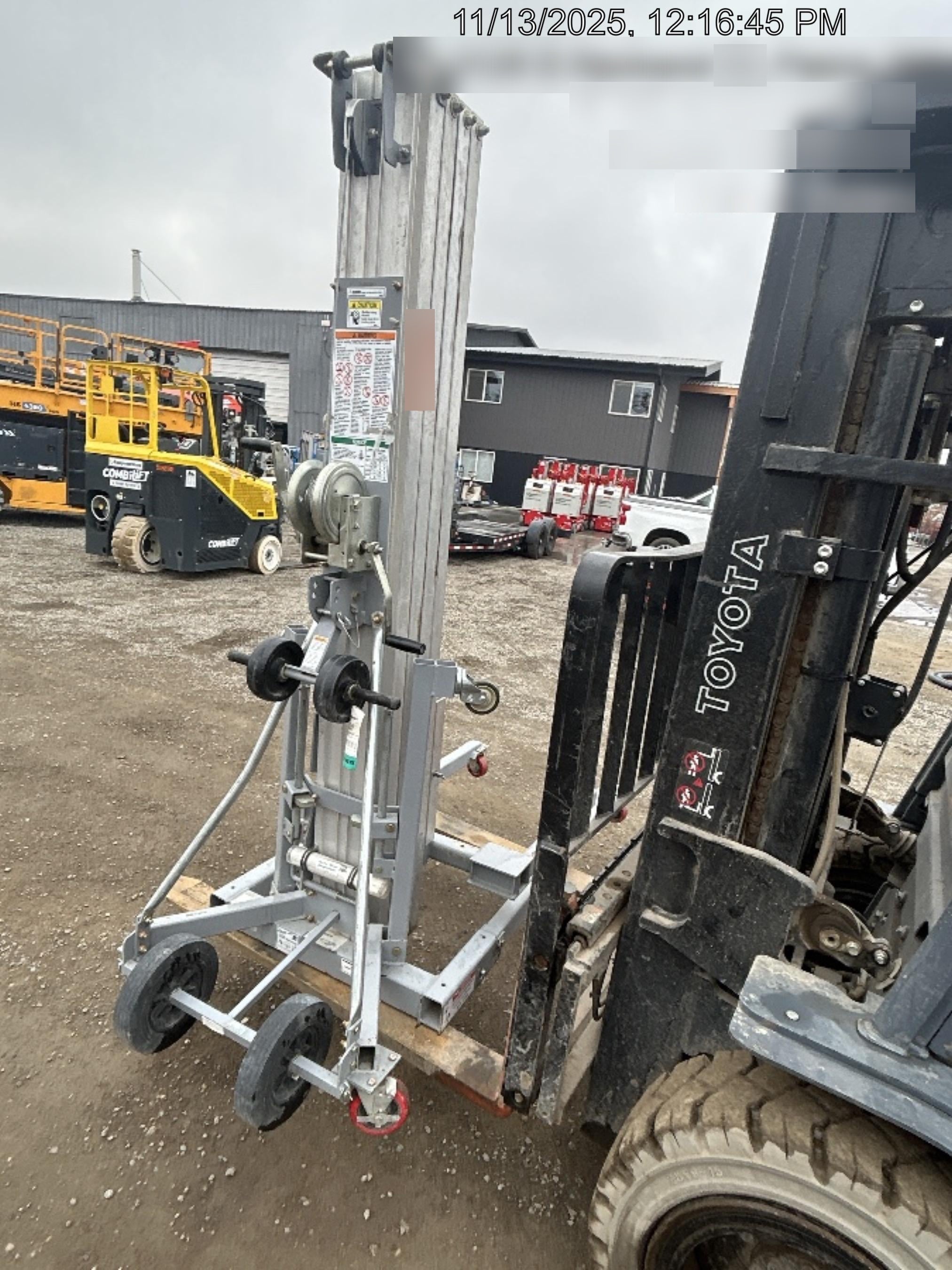 2020 GENIE SLC-24