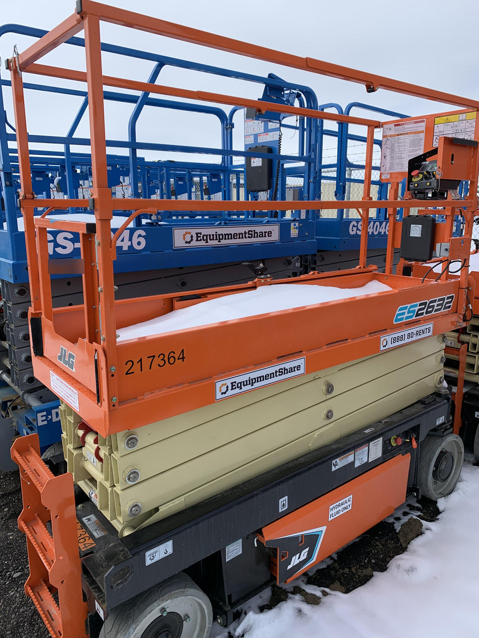 2022 JLG ES2632