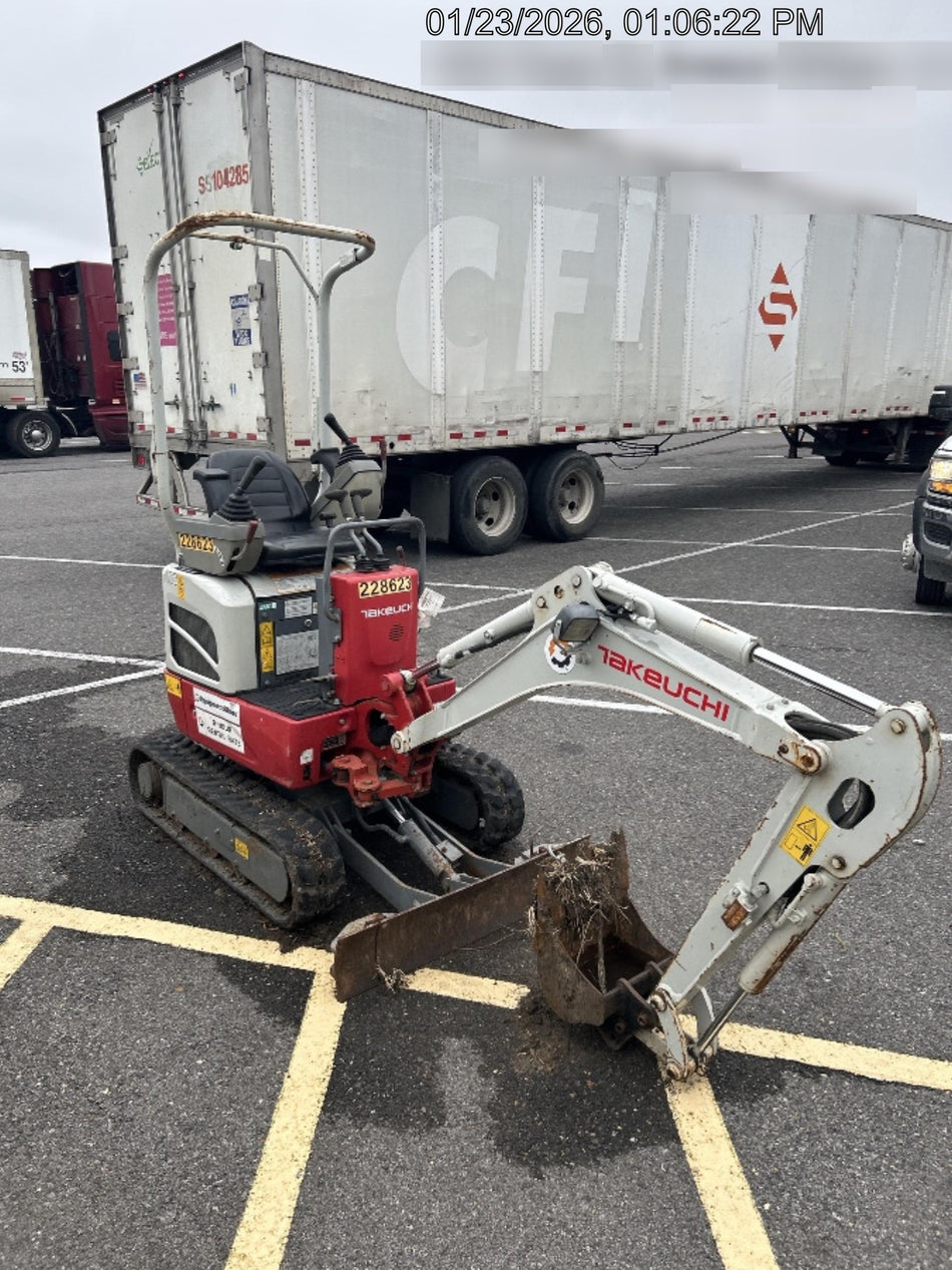 2022 TAKEUCHI TB210R