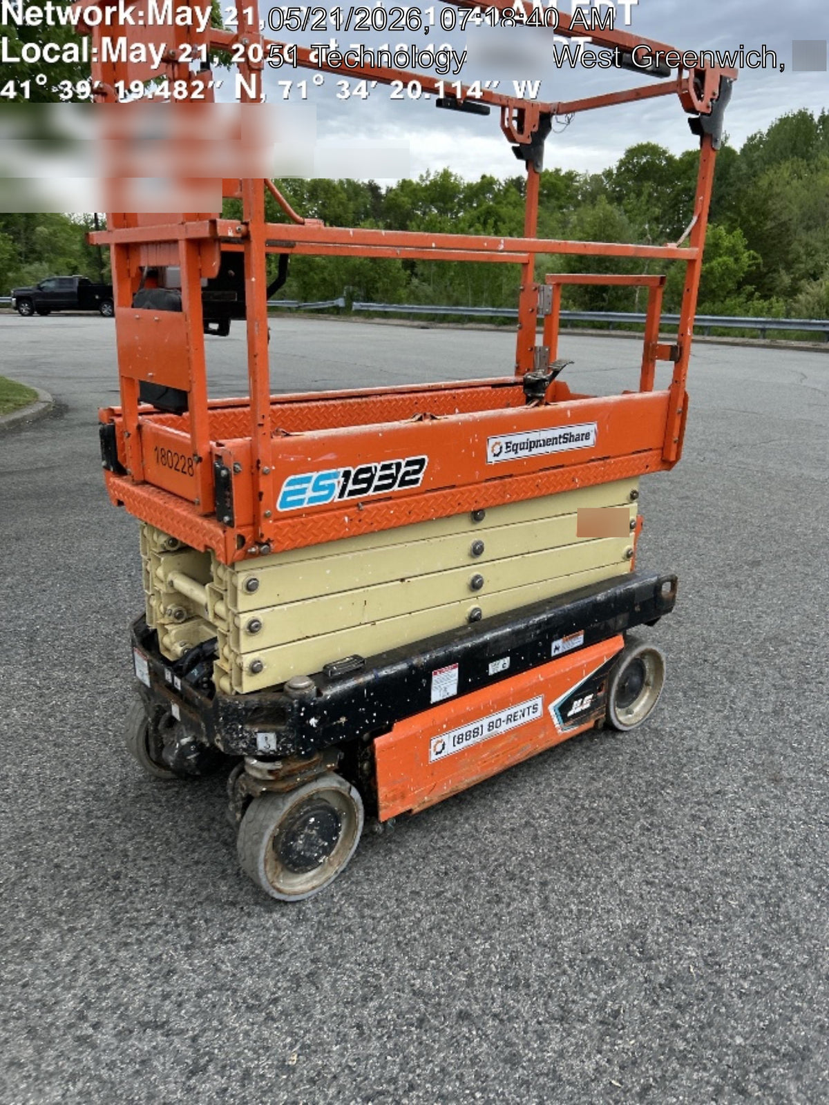 2021 JLG ES1932