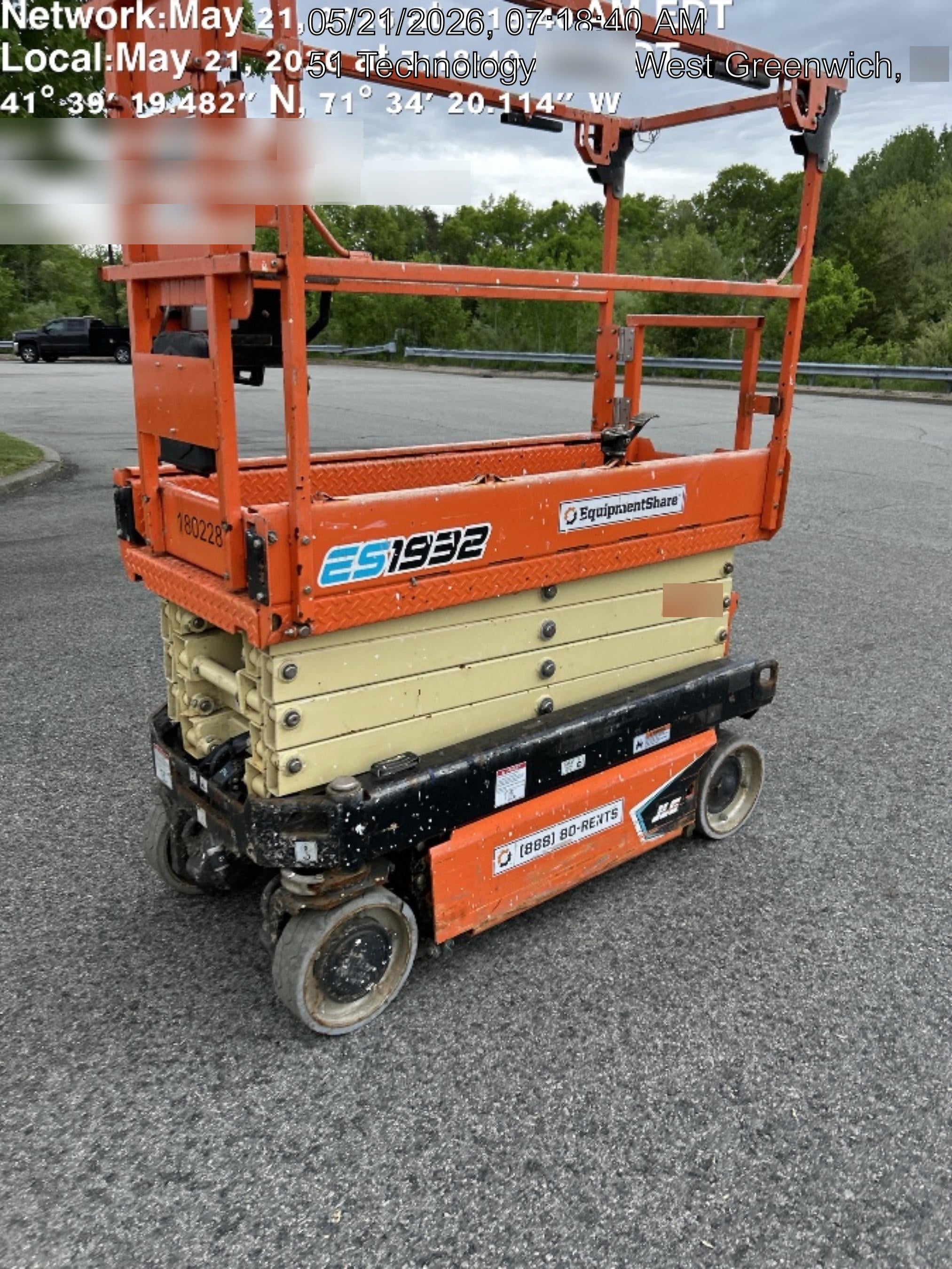 2021 JLG ES1932