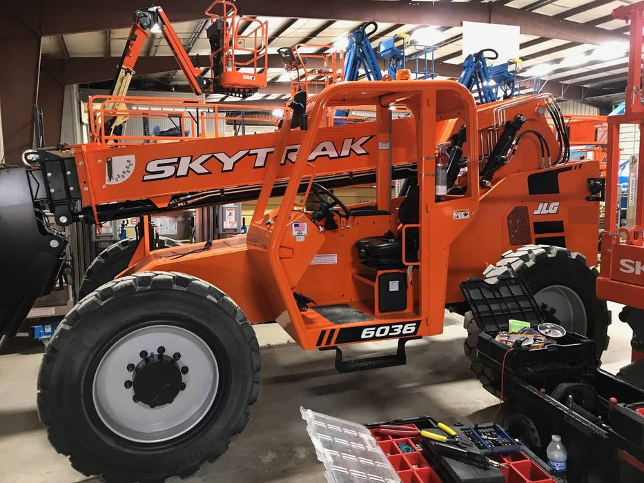 2019 Skytrak 6036 Canopy, Solid Tires, LED Work Lights, Beacon w/72" Carriage, 48" Pallet Forks