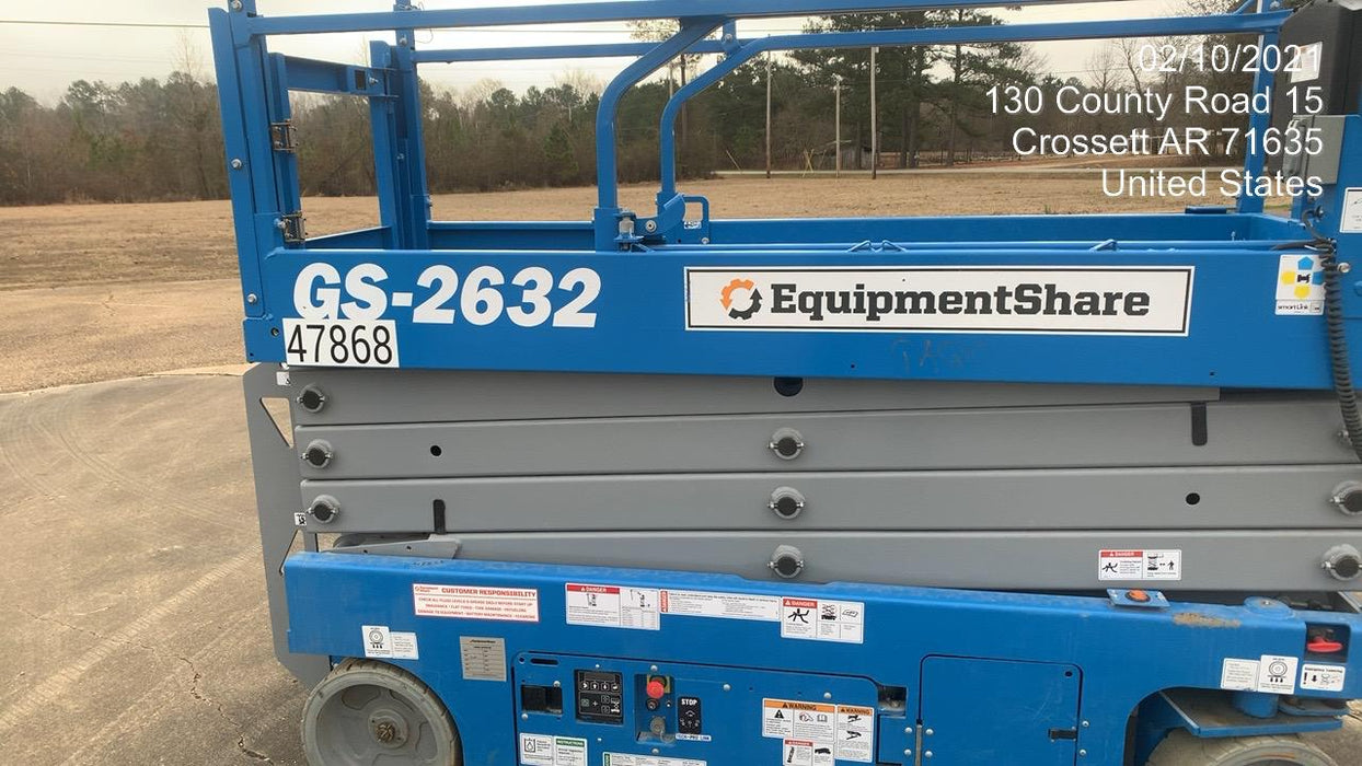 2019 Genie GS-2632 Folding rails with half height swing gate