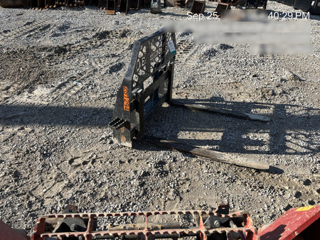 2022 PALADIN 48" Pallet Forks - Paladin