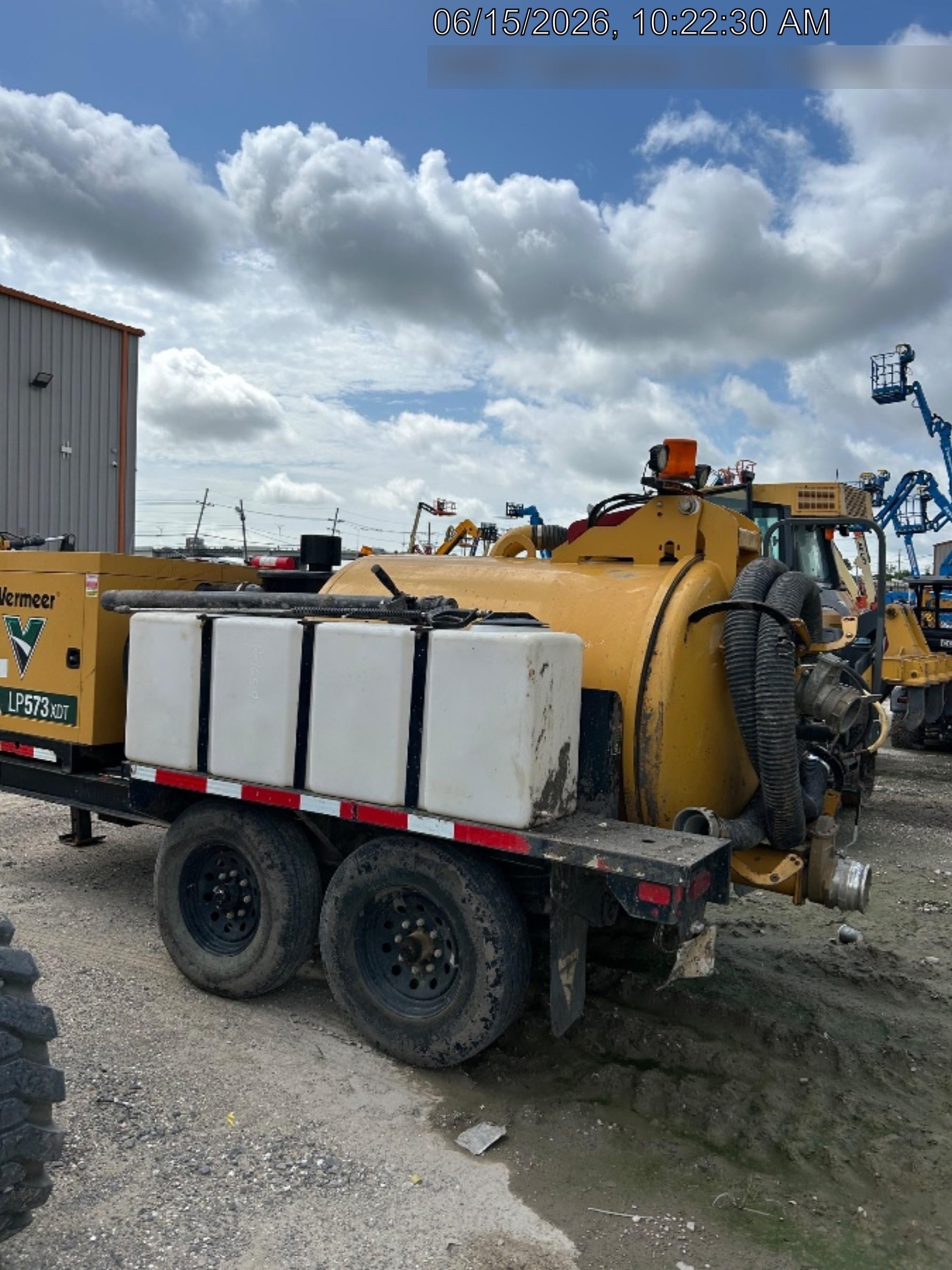 2021 VAC-TRON LP573XDT