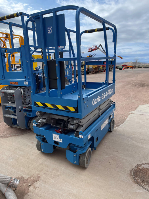 2022 GENIE GS-1432