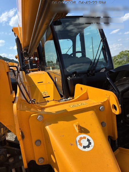 2025 JCB 512-56