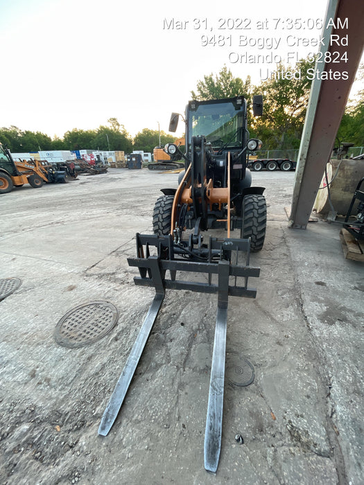 2018 Case 221F AC CAB COMPACT WHEEL LOADER 1.3-1.57 CUYD