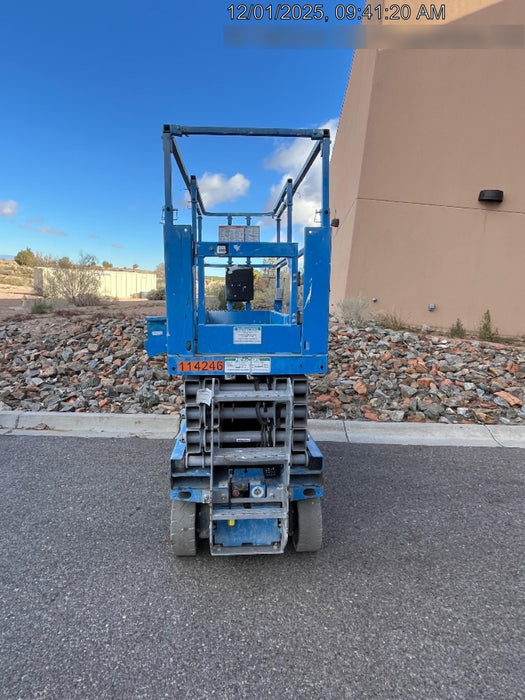 2020 Genie GS-2632 Solid NM Tires, Folding Rails with Half-Height Swing Gate, Beacon