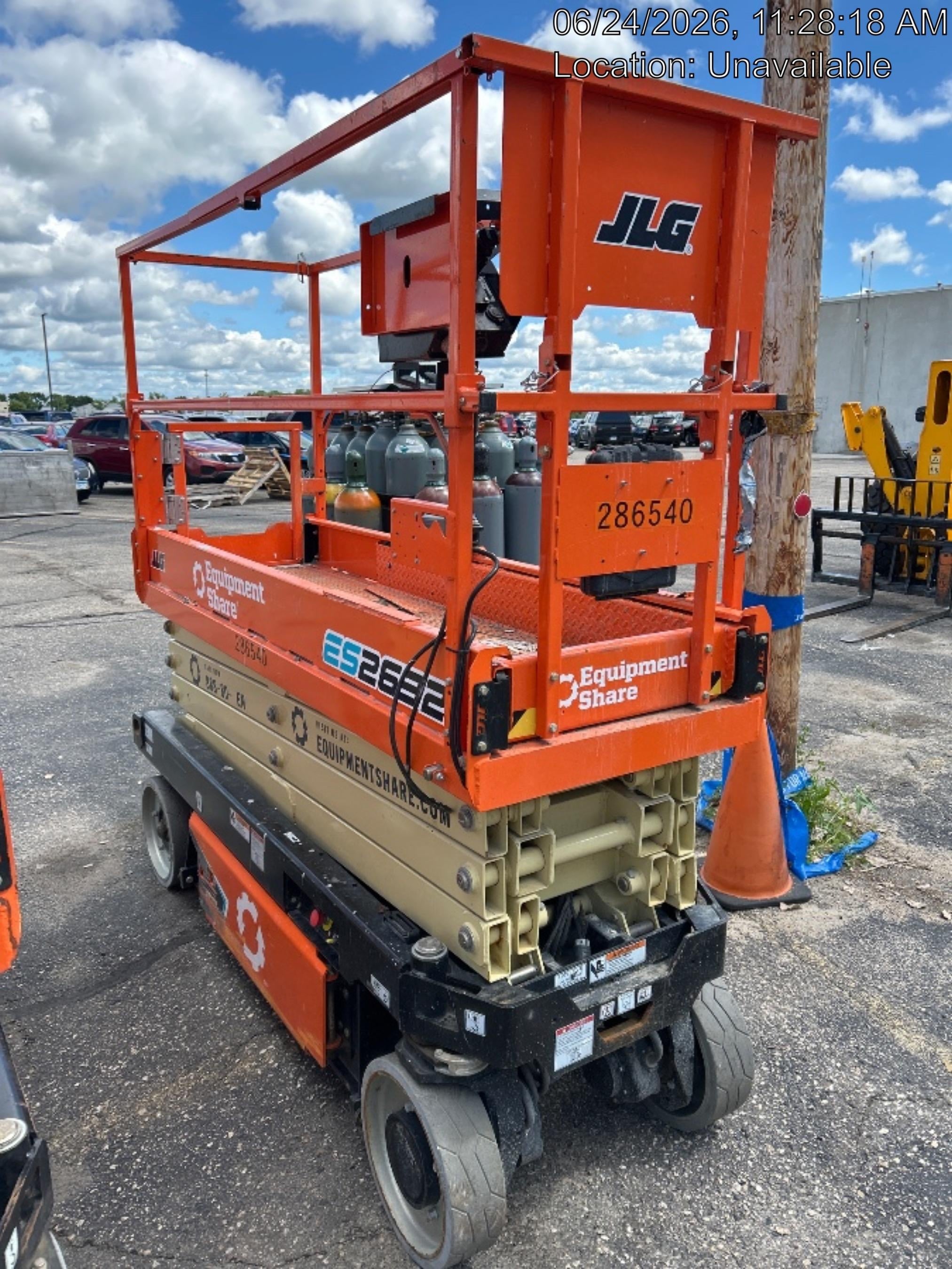2022 JLG ES2632