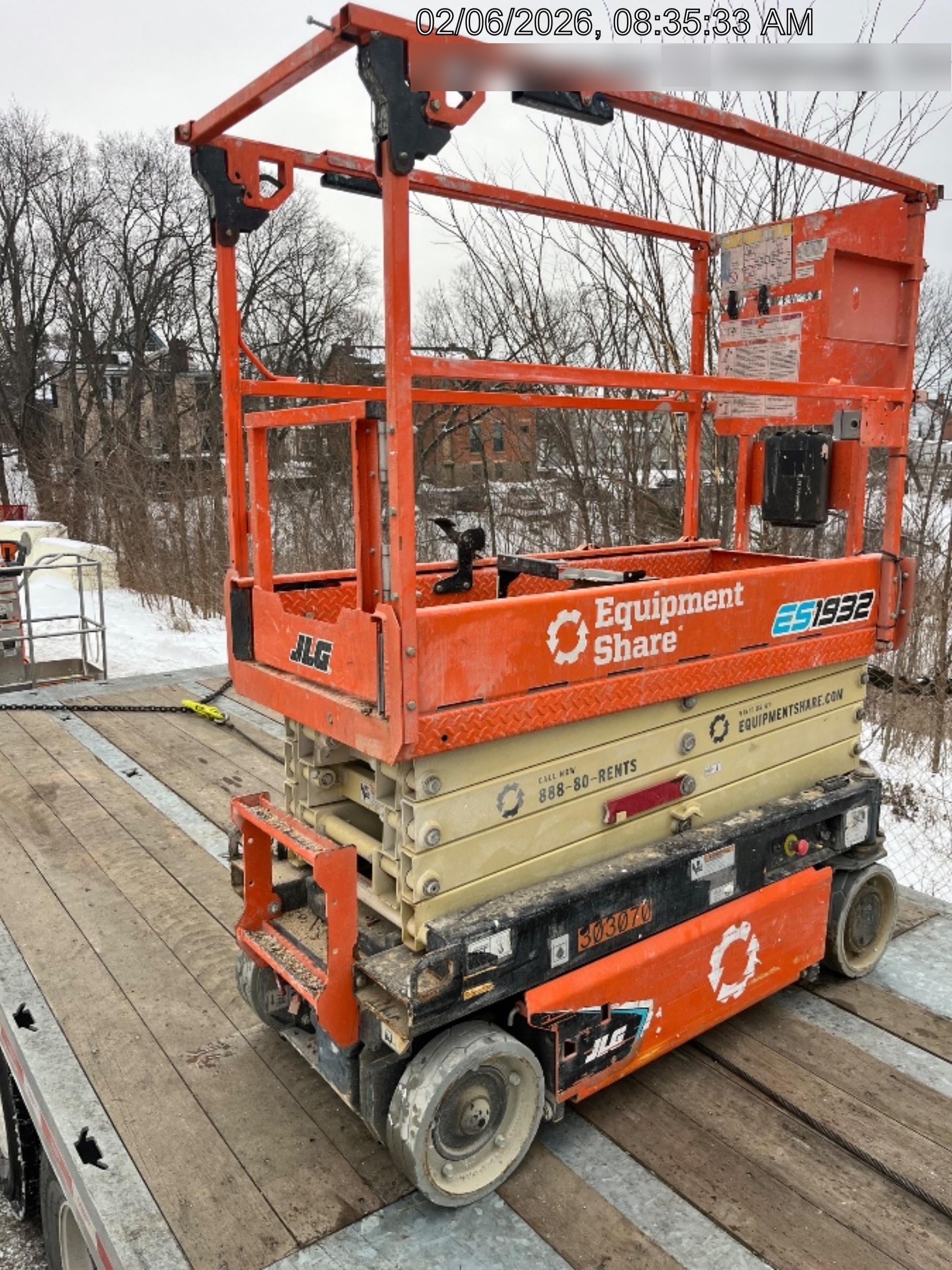 2023 JLG ES1932