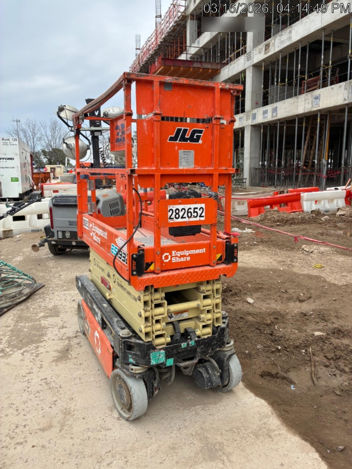 2022 JLG ES1932