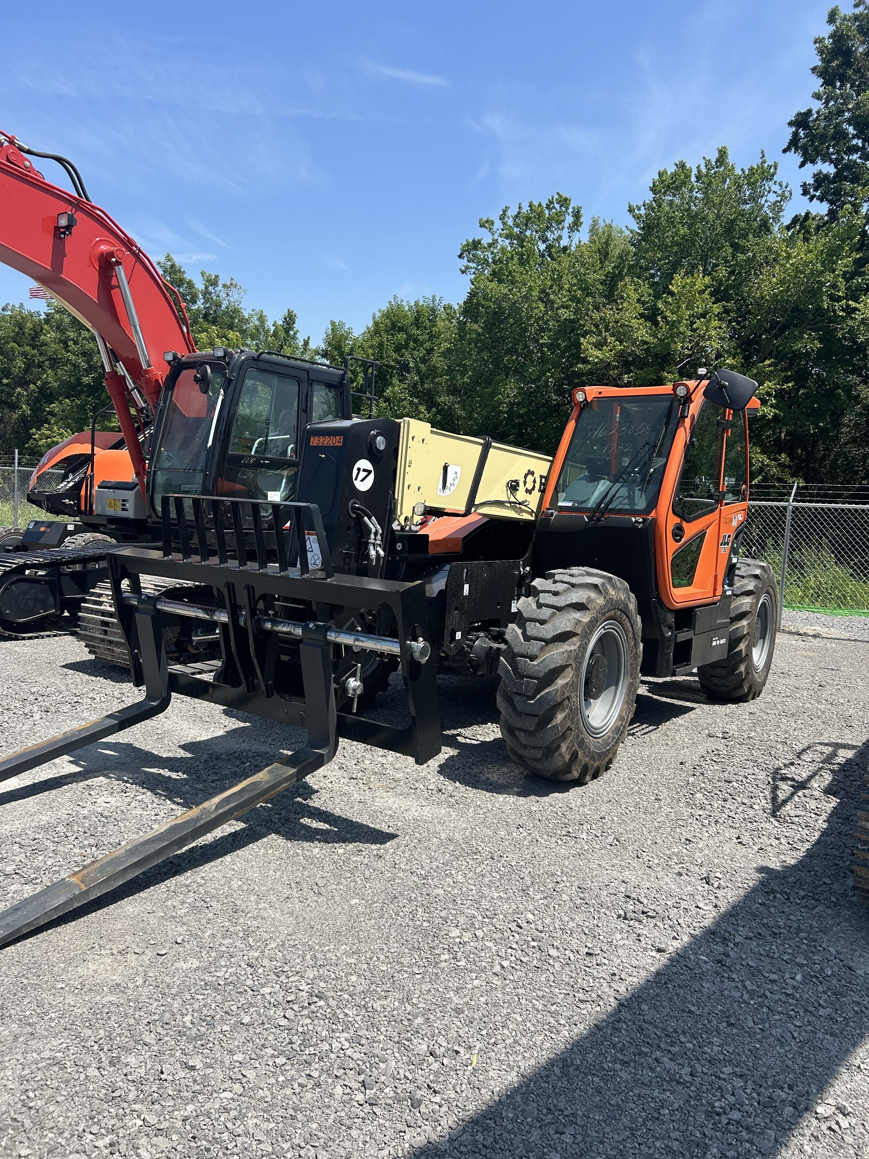 2026 JLG 1732