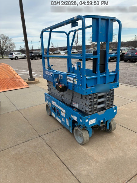 2019 Genie GS-1930 Fixed rails with chain Entry