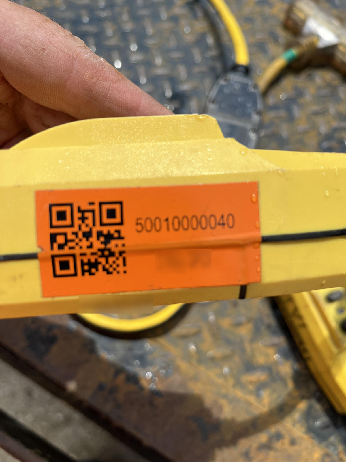 2023 DEWALT DCS374P2