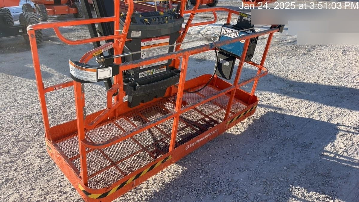 2024 JLG 860SJ