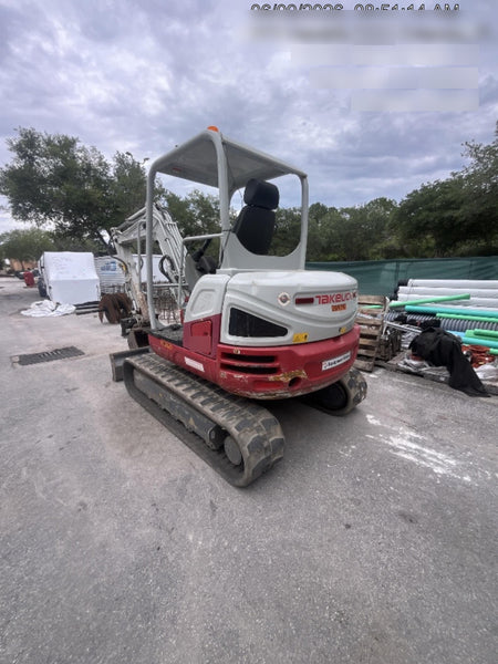 2022 TAKEUCHI TB250-2R