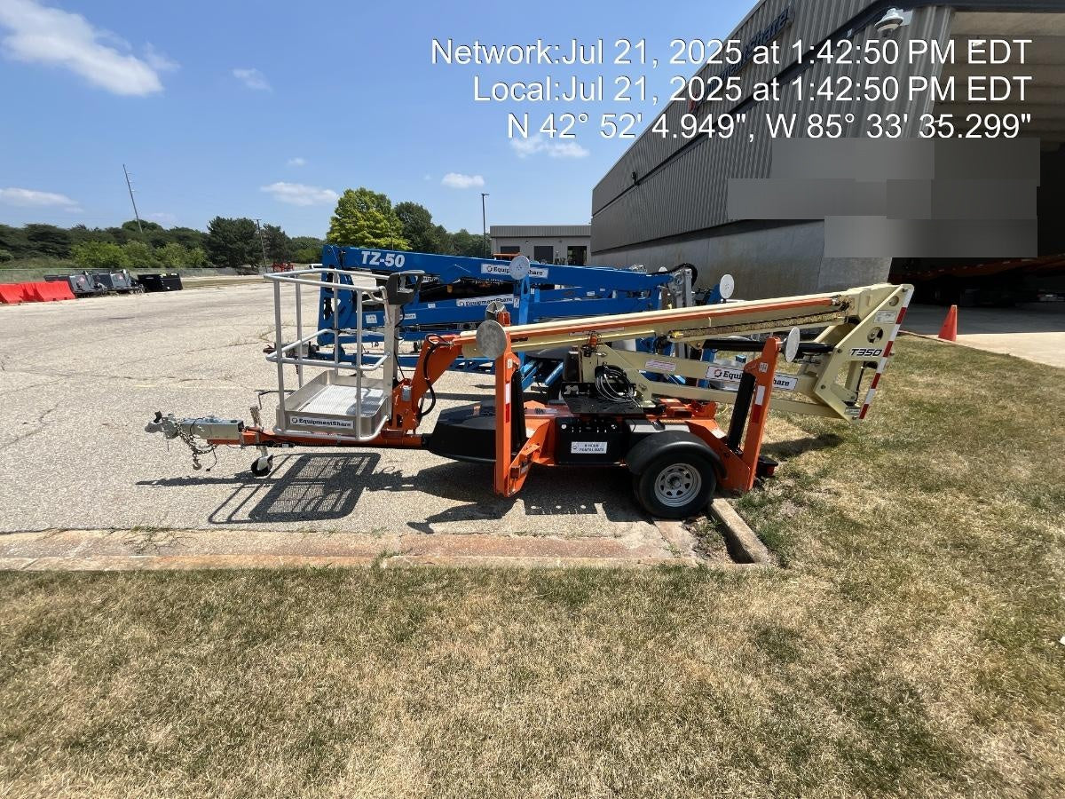 2022 JLG T350