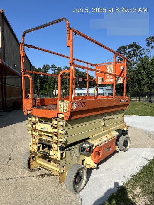 2016 JLG 3246ES