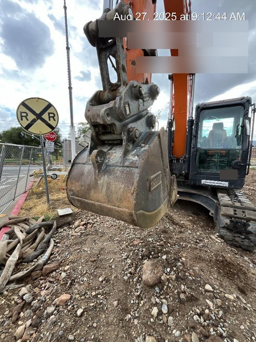 2020 DOOSAN 30" Bucket - Doosan