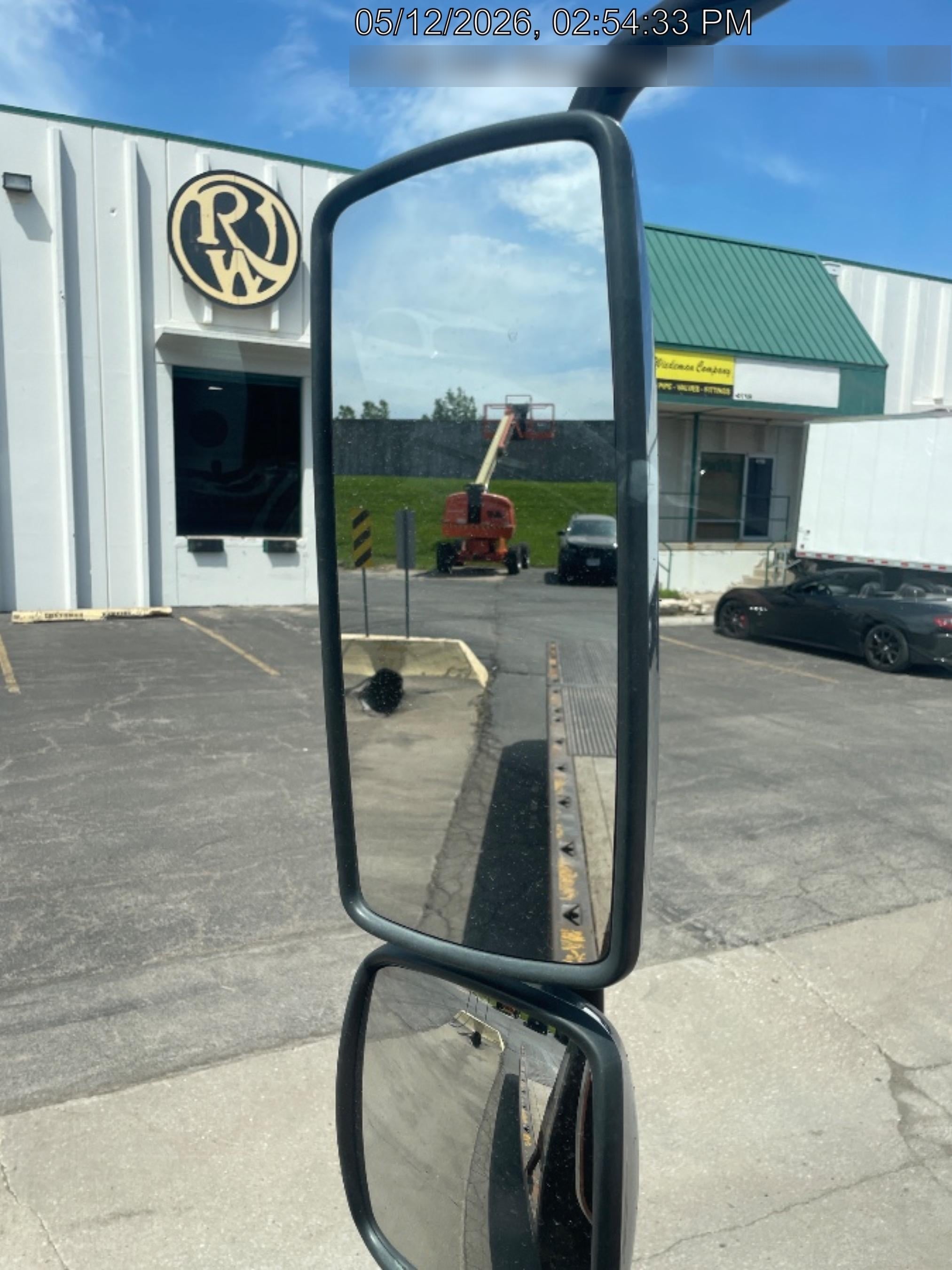 2023 JLG 460SJ