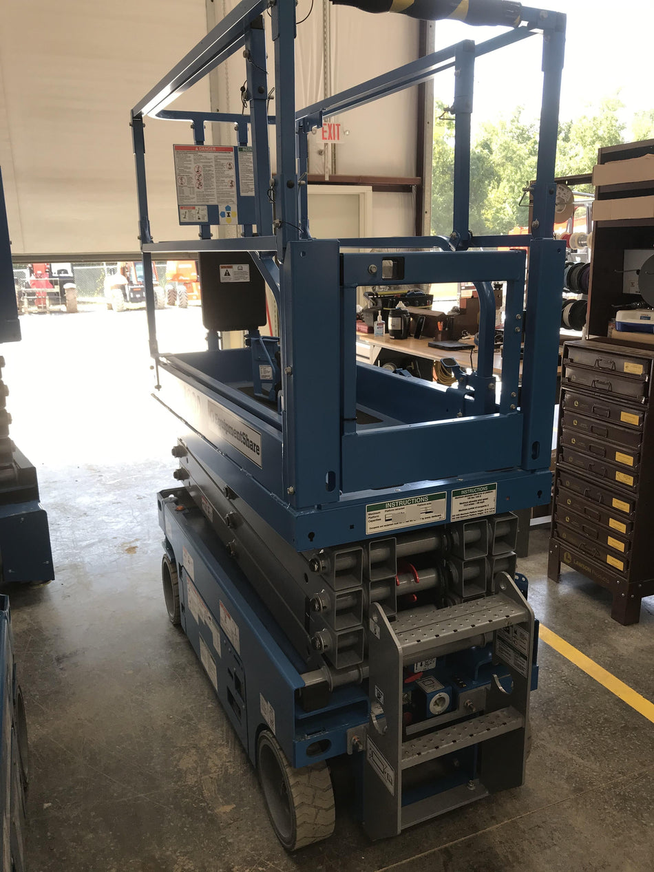 2020 Genie GS-1930 Solid Non Marking Tires, Beacon, Folding rails with half height swing gate