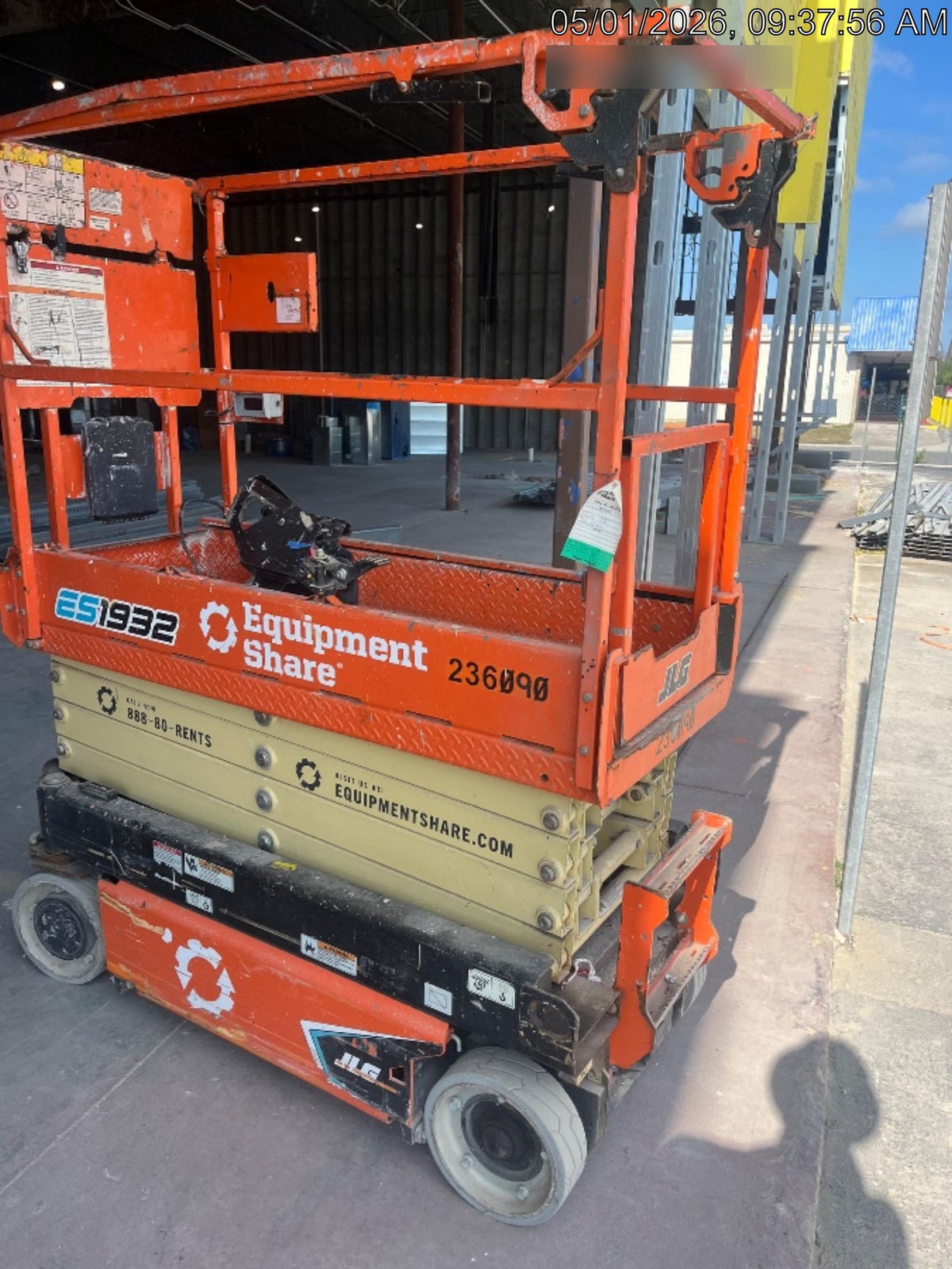 2022 JLG ES1932