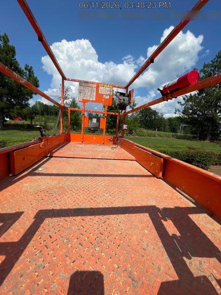 2023 JLG ES3246