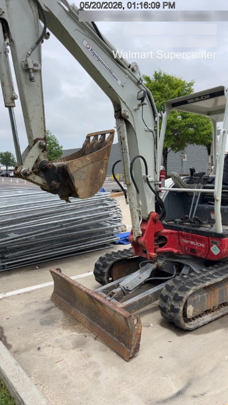 2021 TAKEUCHI TB235-2R