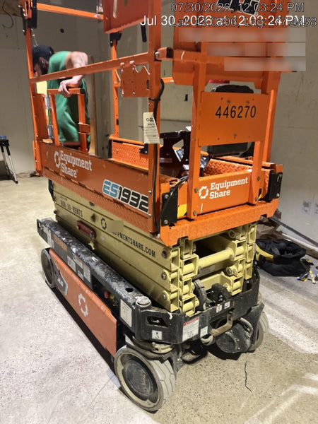 2024 JLG ES1932