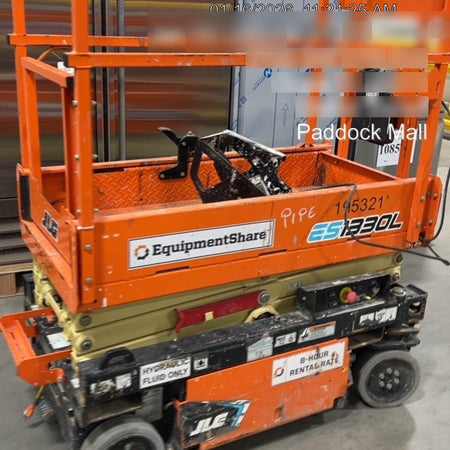 2021 JLG ES1330L