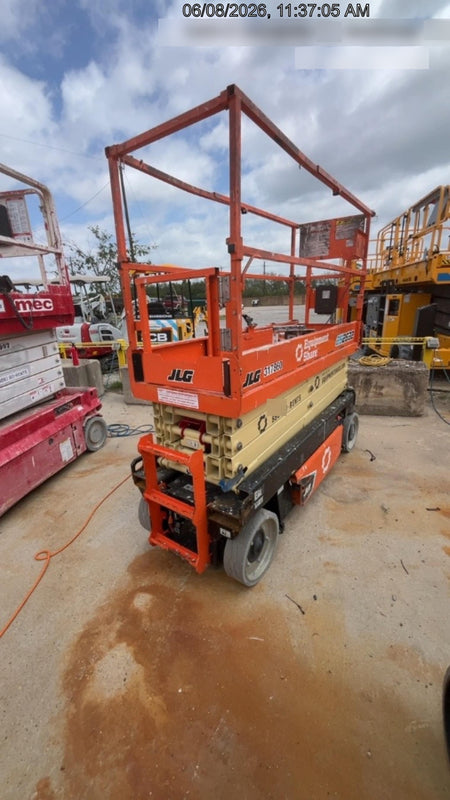 2023 JLG ES2632