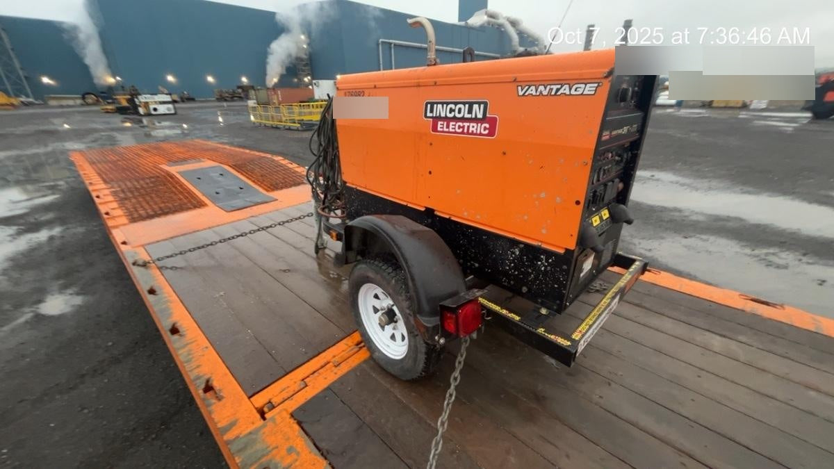 2021 Lincoln Electric Vantage 322 Vantage 322 Ready Pak 3 w/ Decals, ORANGE (includes trailer, cable rack, fender light kit) NO Telematics