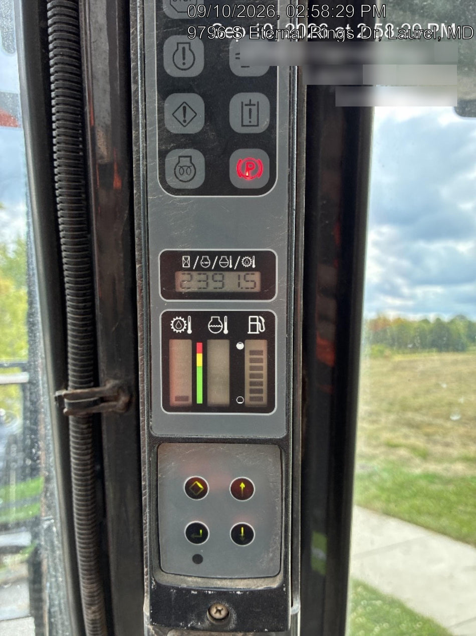 2021 CASE 586H