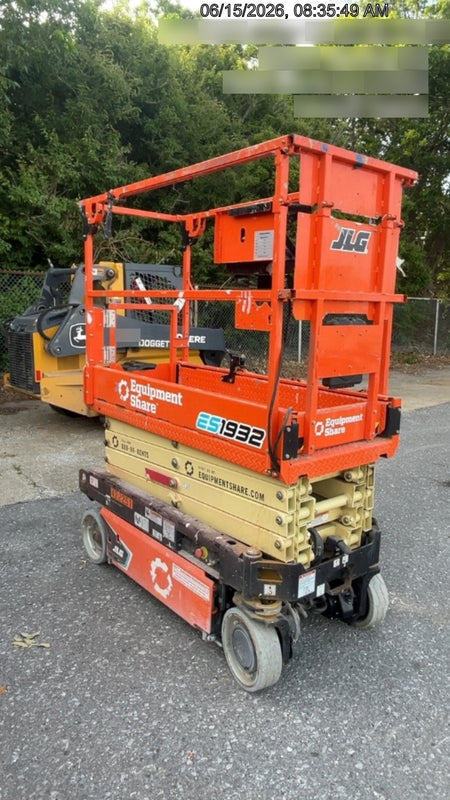 2024 JLG ES1932