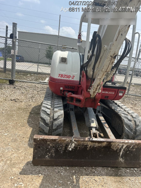 2021 TAKEUCHI TB250-2