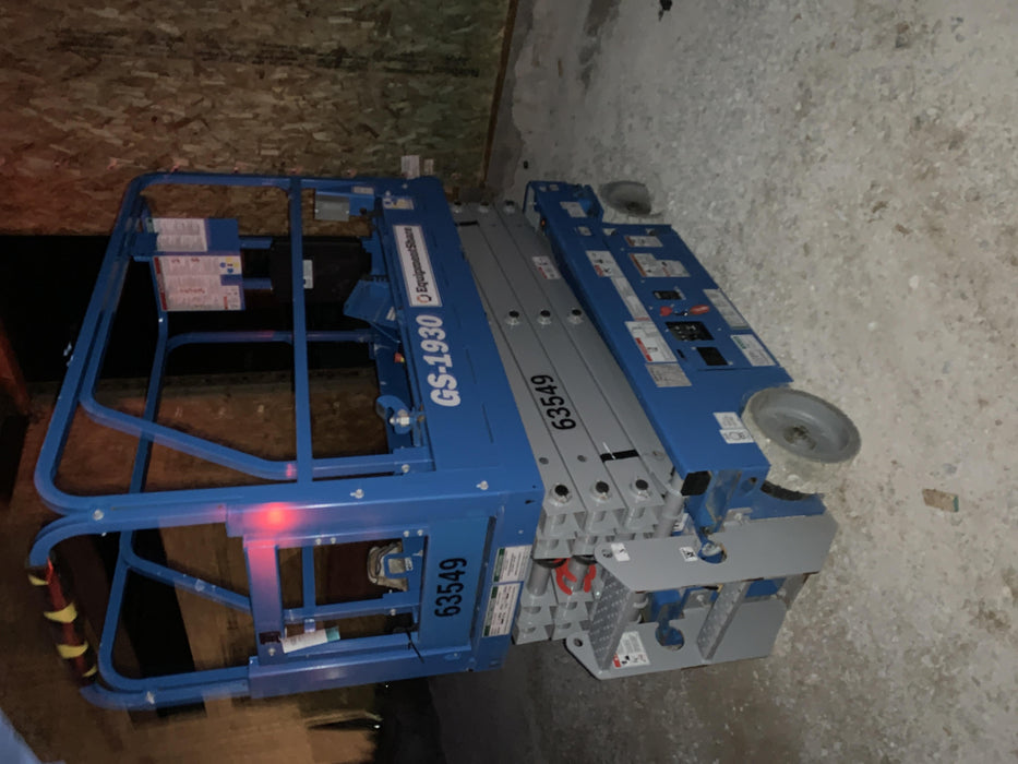 2020 Genie GS-1930 Solid Non Marking Tires, Beacon, Folding rails with half height swing gate